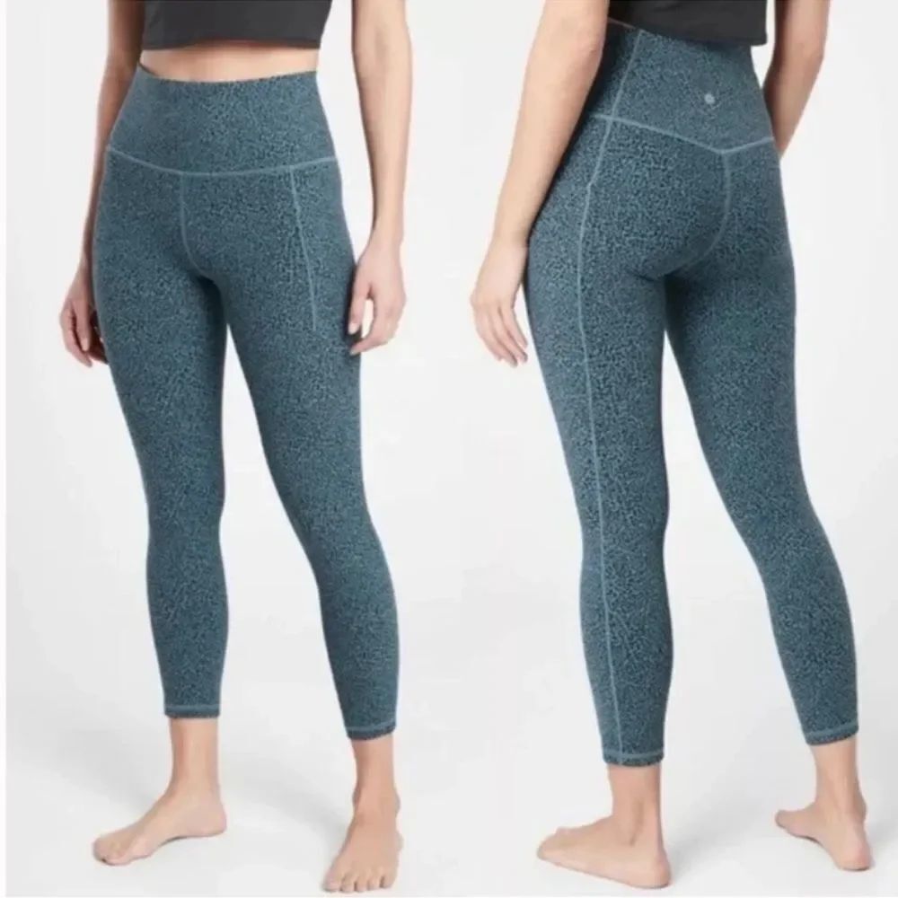Athleta Leopard Print Salutation Stash II Texture Tight Legging High Rise M